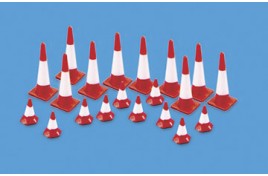 Traffic Cones (10 large & 10 small) OO Scale